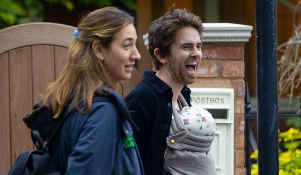 freddie highmore klarissa munz