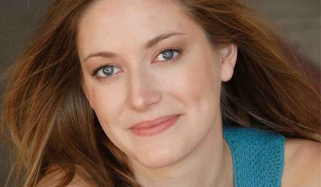 zoe perry